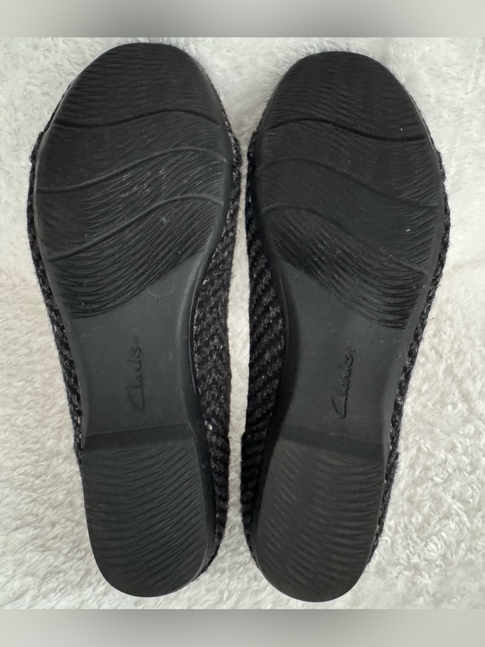 Clarks Cushion Soft black/gray herringbone tweed textile flats size 7.5M womens - Picture 11 of 12